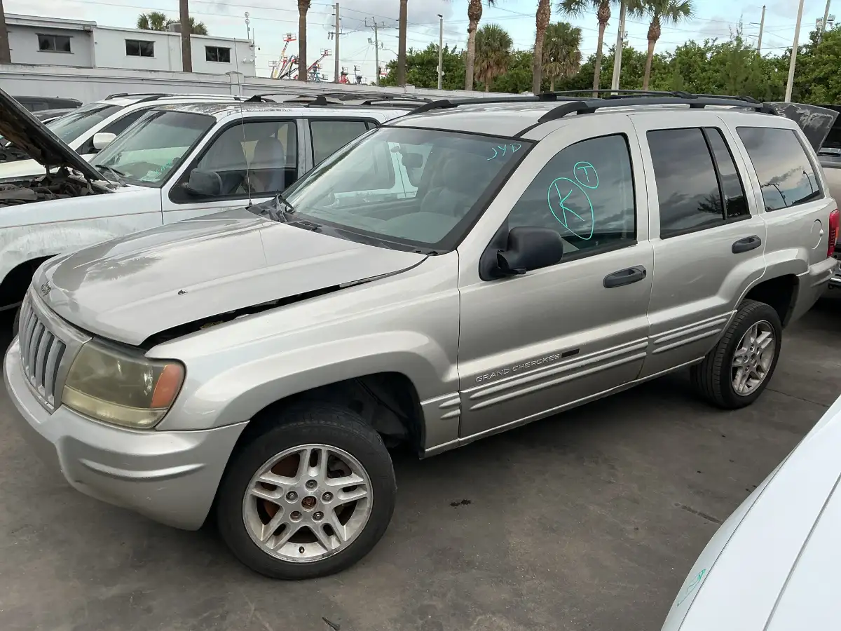 Photo of 2004 Jeep Grand Cherokee