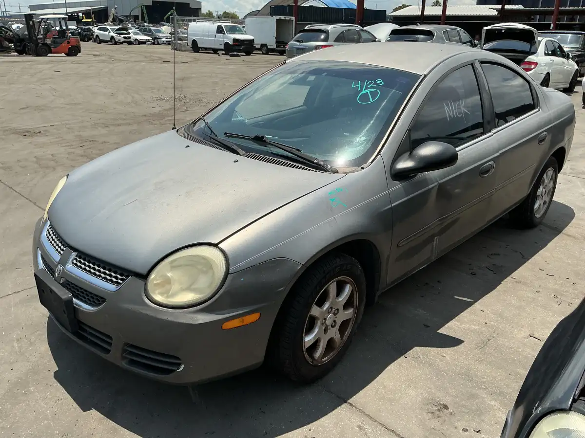 Photo of 2005 Dodge Neon