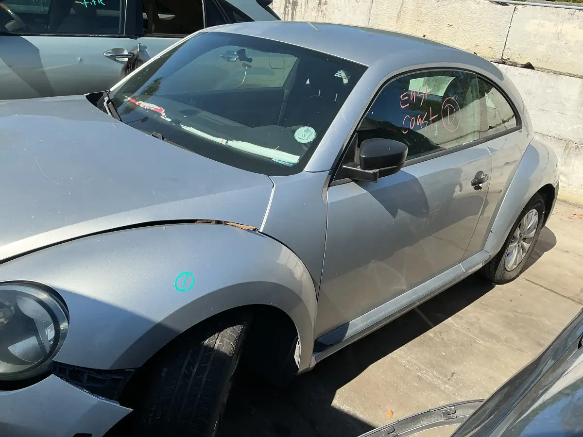 Photo of 2013 Volkswagen Beetle