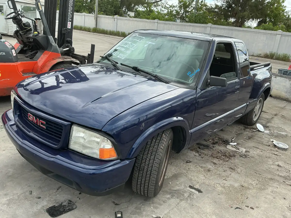 Photo of 2000 Gmc Sonoma