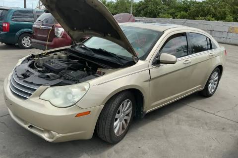 Photo of 2010 Chrysler Sebring