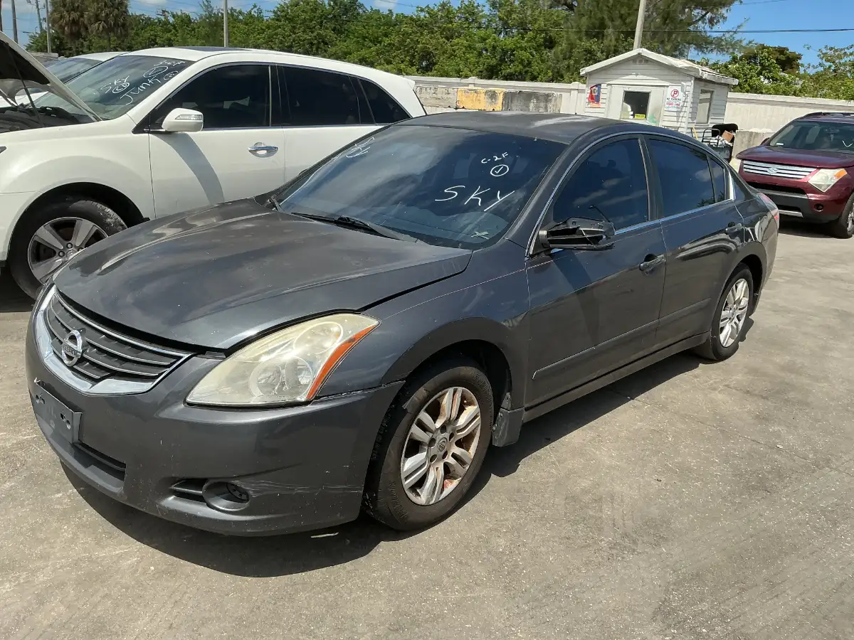 Photo of 2010 Nissan Altima