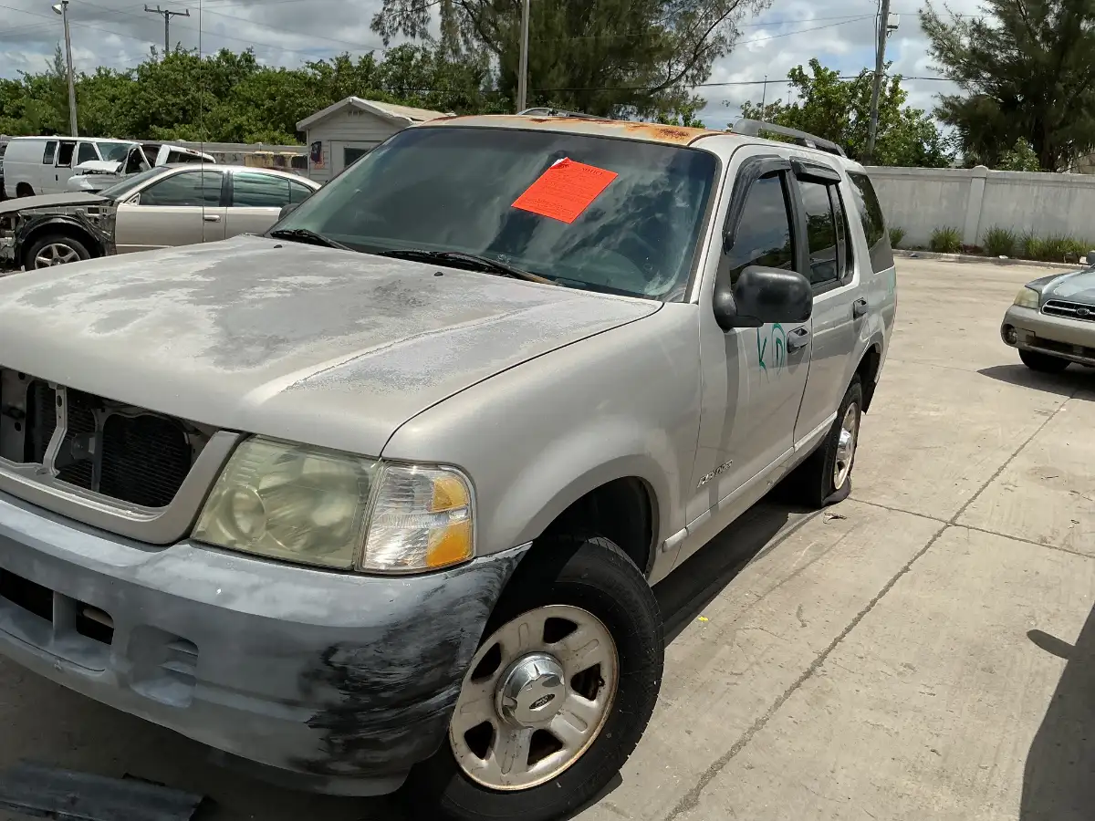 Photo of 2002 Ford Explorer