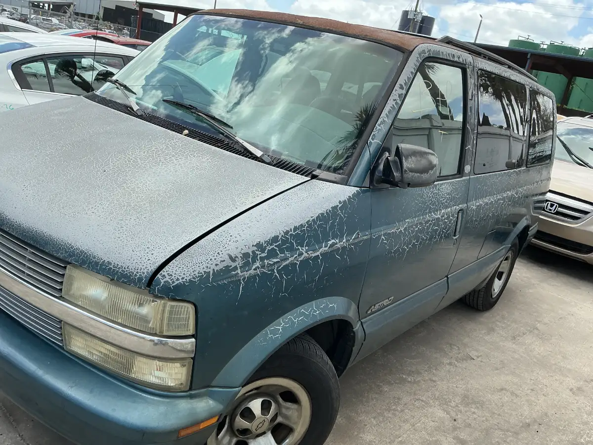 Photo of 1999 Chevrolet Astro Van