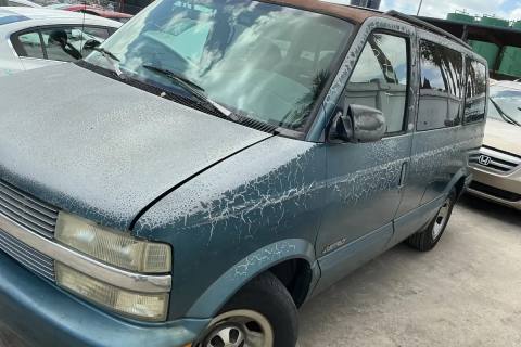 Photo of 1999 Chevrolet Astro Van