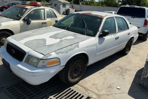 Photo of 2005 Ford Crown Victoria