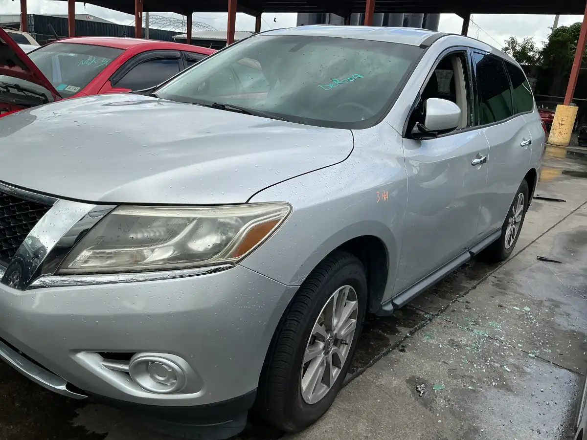 Photo of 2014 Nissan Pathfinder