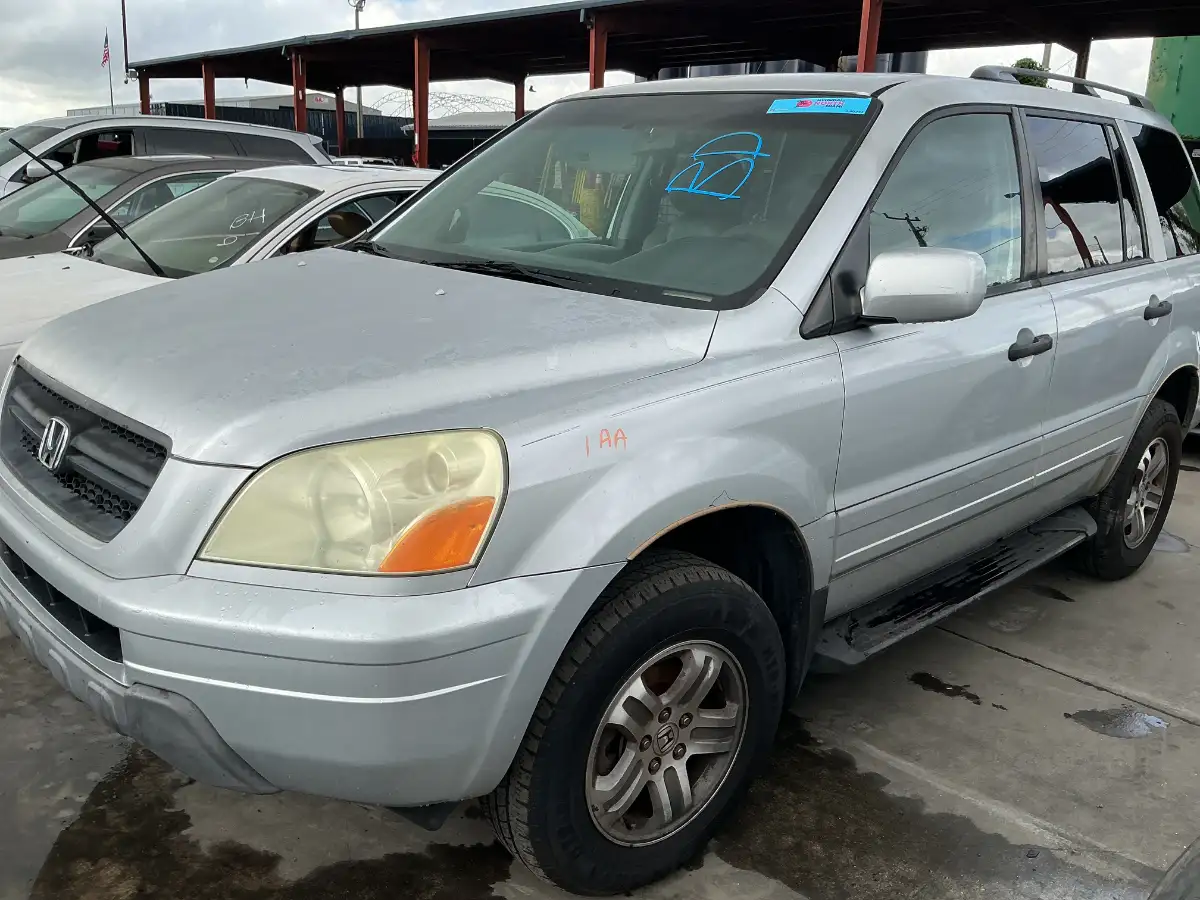 Photo of 2004 Honda Pilot
