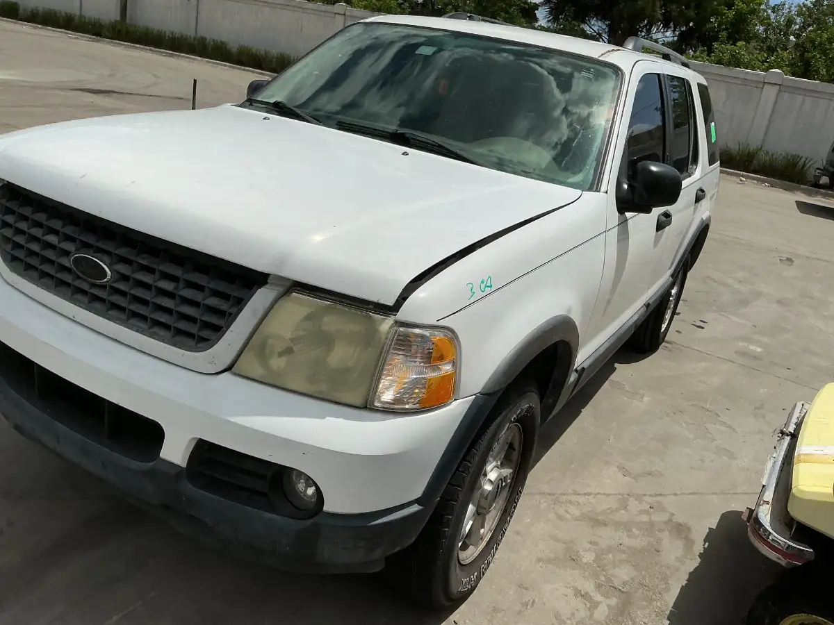 Photo of 2003 Ford Explorer