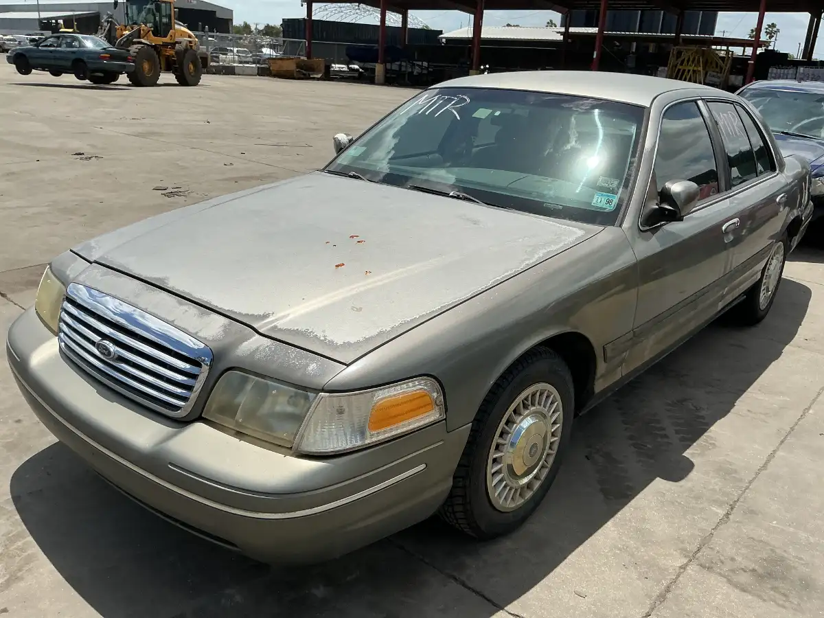 Photo of 1998 Ford Crown Victoria