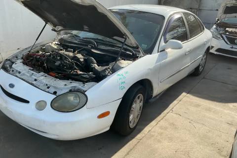 Photo of 1996 Ford Taurus