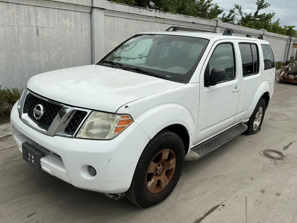 Photo of 2010 Nissan Pathfinder