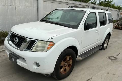 Photo of 2010 Nissan Pathfinder