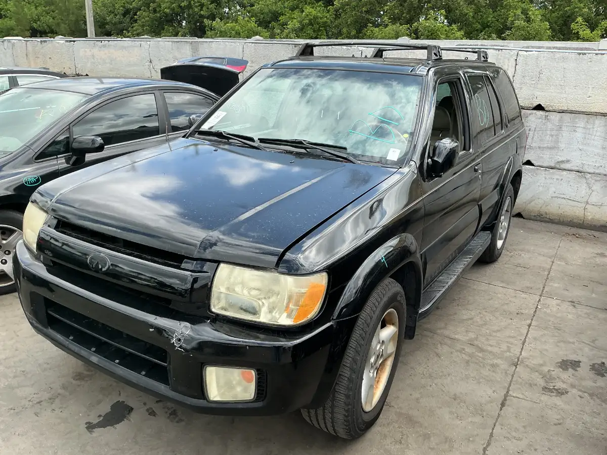 Photo of 2001 Nissan Pathfinder