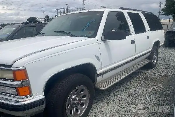 Photo of 1999 Chevrolet Suburban