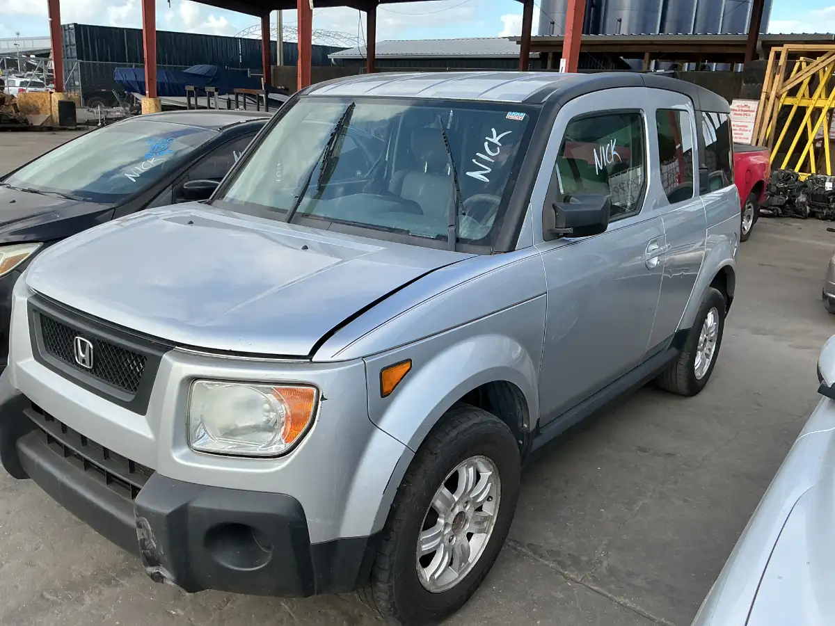 Photo of 2006 Honda Element