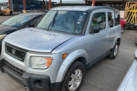 Photo of 2006 Honda Element
