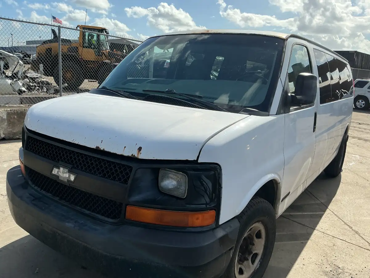 Photo of 2005 Chevrolet Express