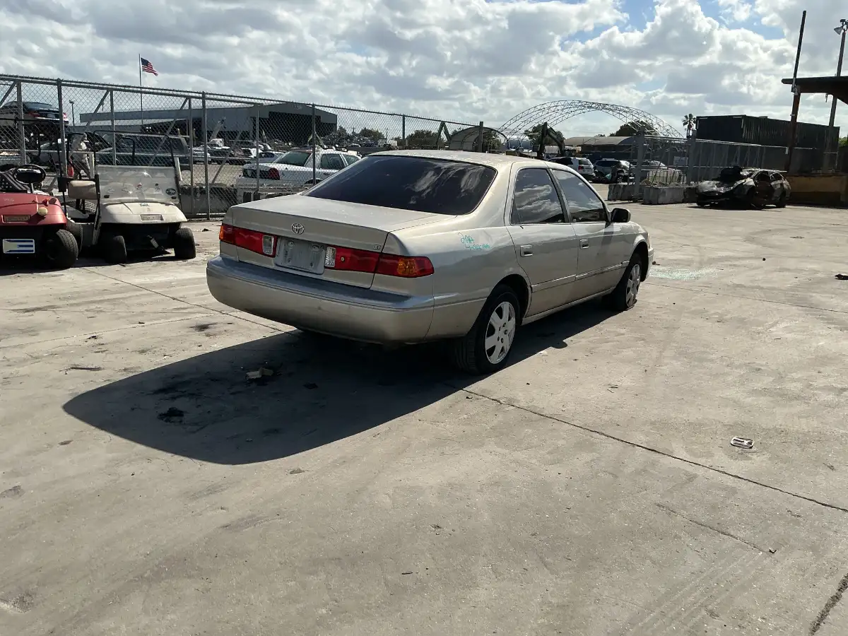 Photo of 2001 Toyota Camry