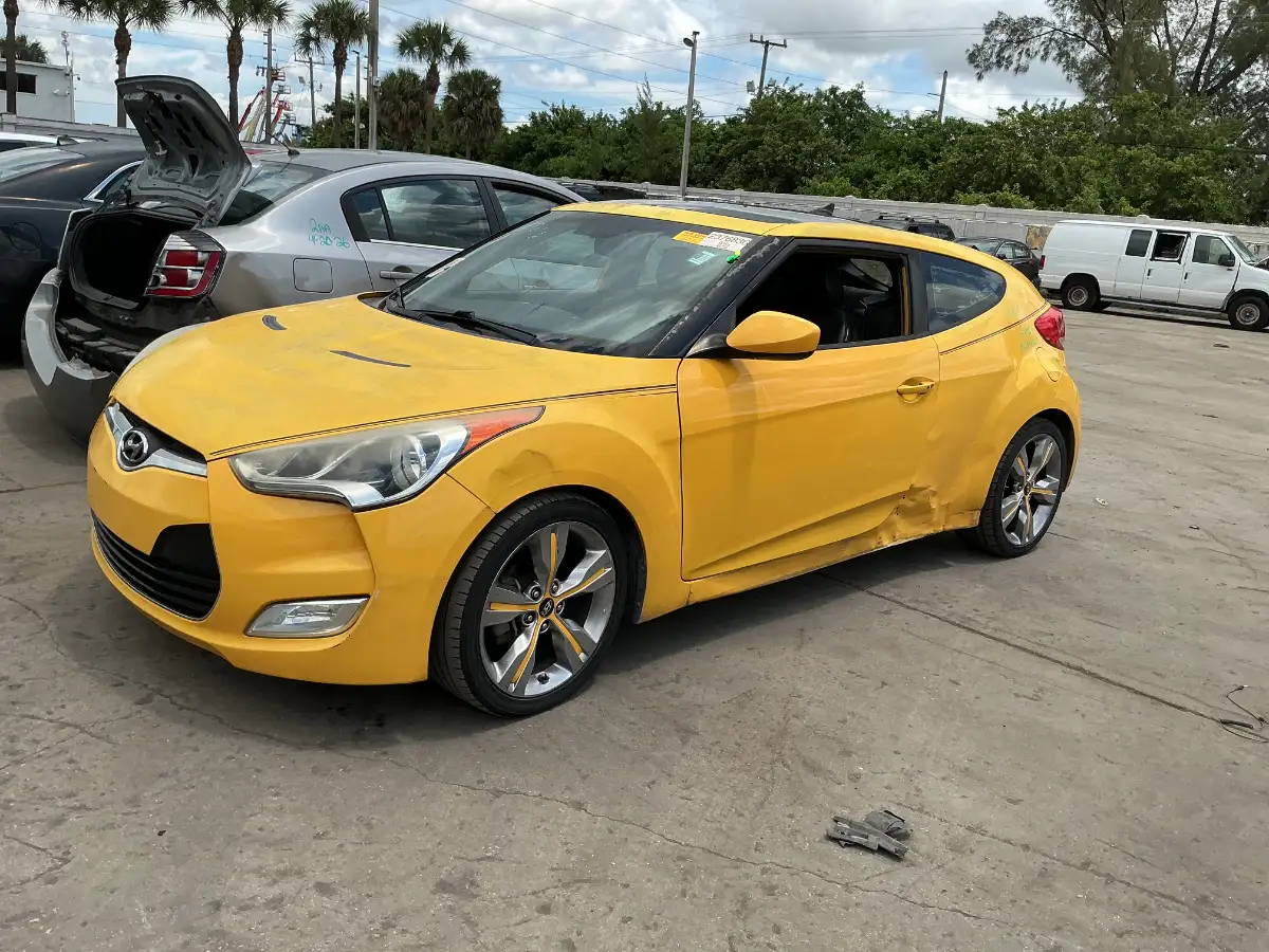 Photo of 2013 Hyundai Veloster