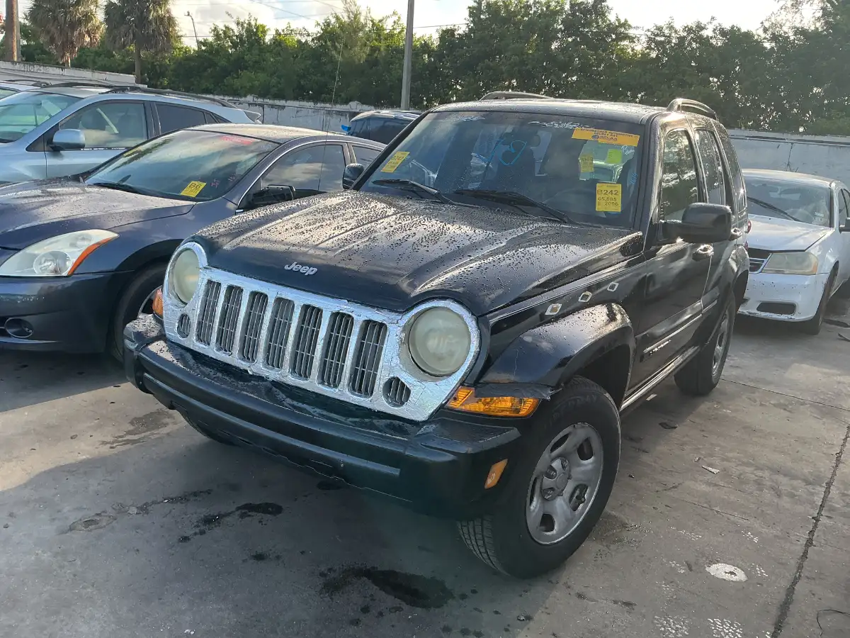 Photo of 2006 Jeep Liberty