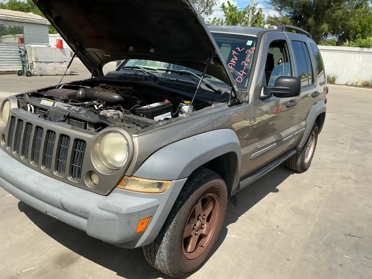 Photo of 2005 Jeep Liberty