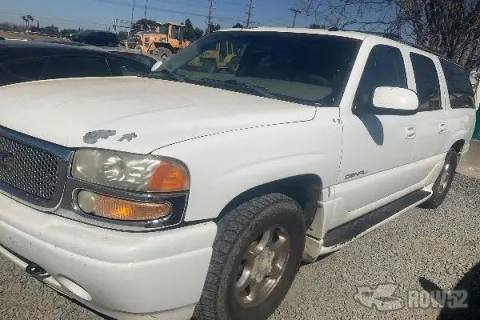 Photo of 2003 GMC Yukon Denali