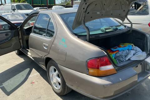 Photo of 1998 Nissan Altima
