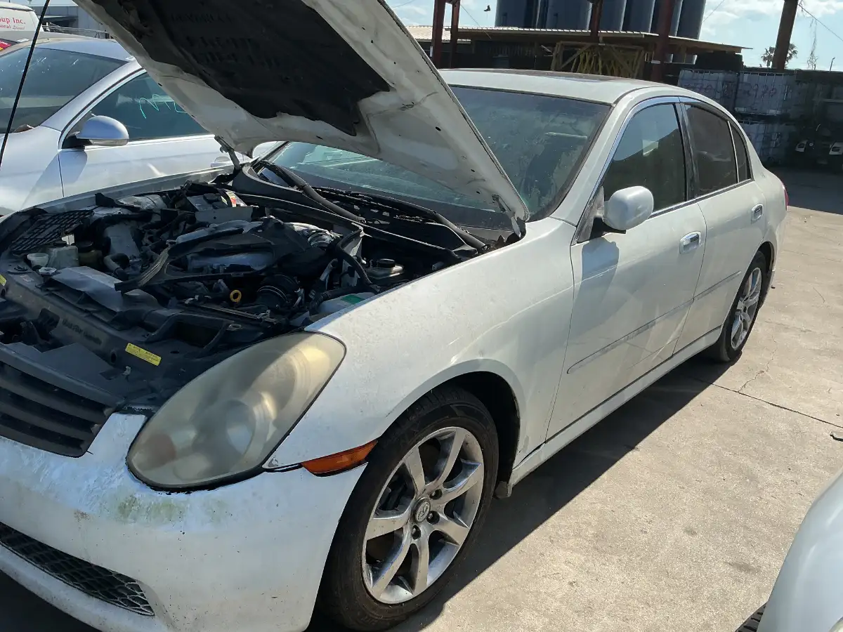 Photo of 2005 Infiniti G35