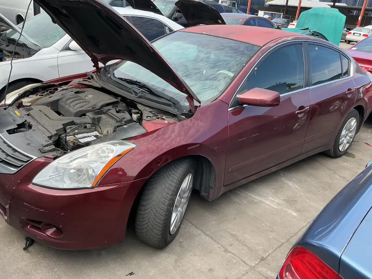 Photo of 2011 Nissan Altima