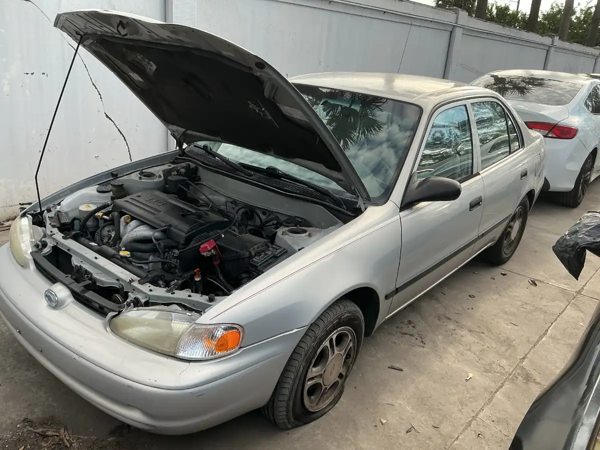 Photo of 2002 Chevrolet Prizm