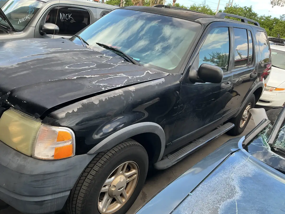 Photo of 2003 Ford Explorer