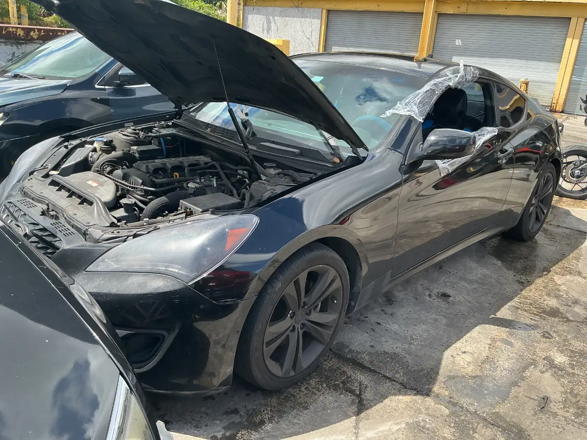 Photo of 2010 Hyundai Genesis Coupe
