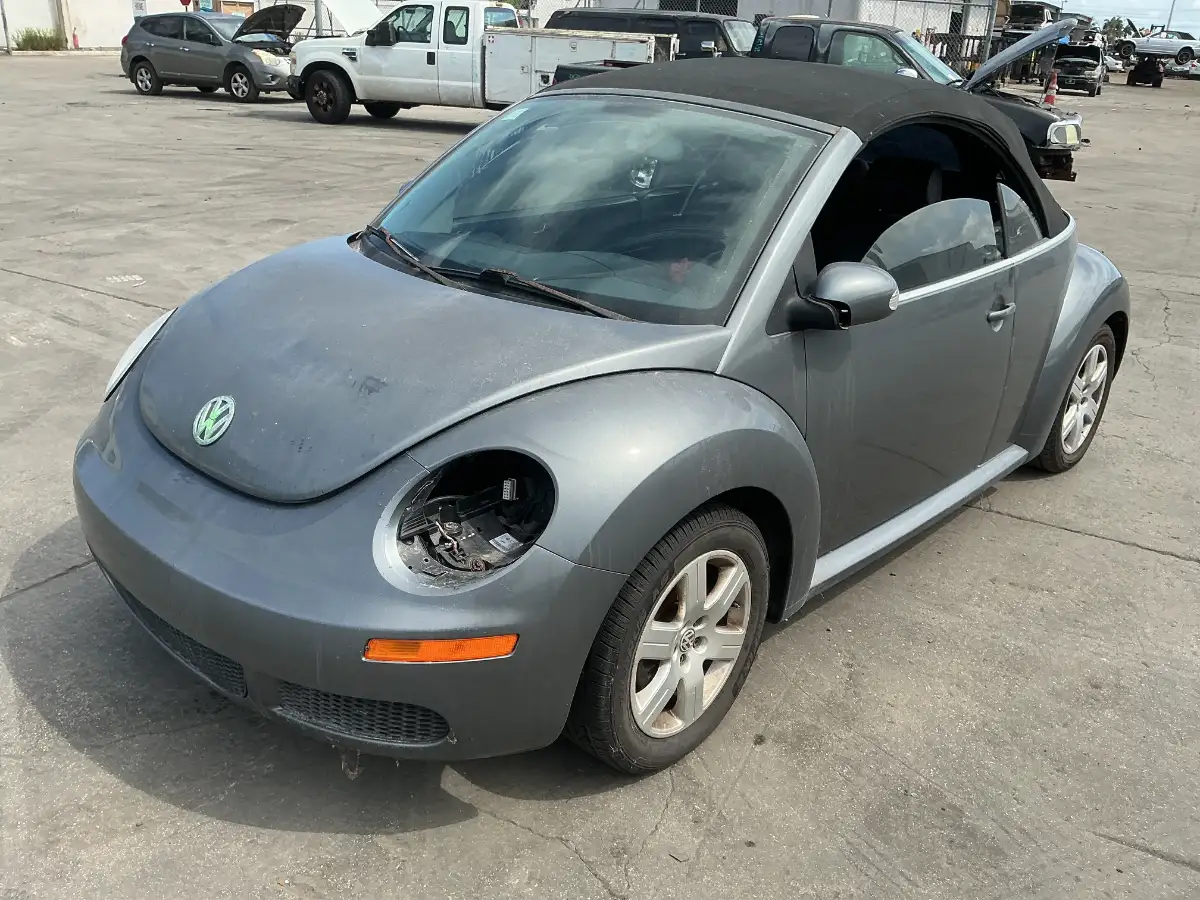 Photo of 2007 Volkswagen New Beetle