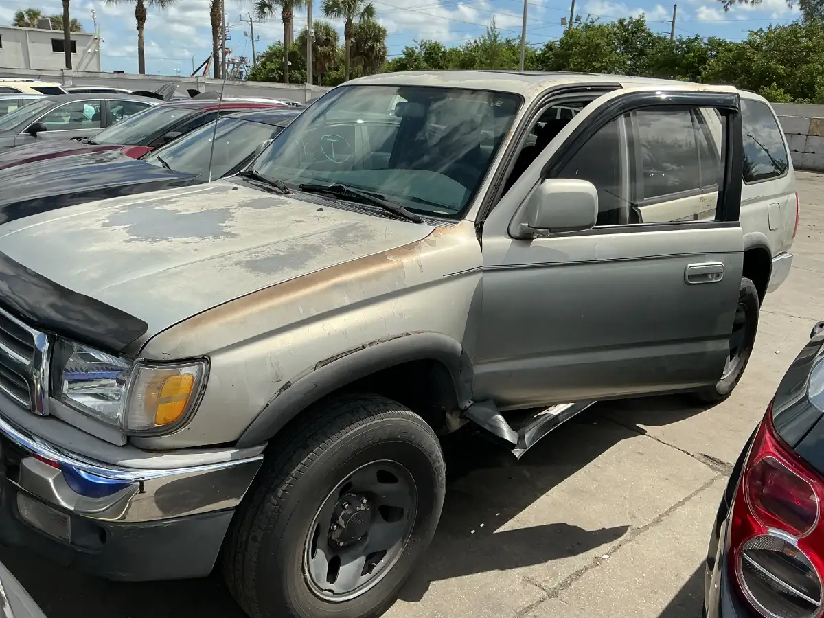 Photo of 1999 Toyota 4Runner