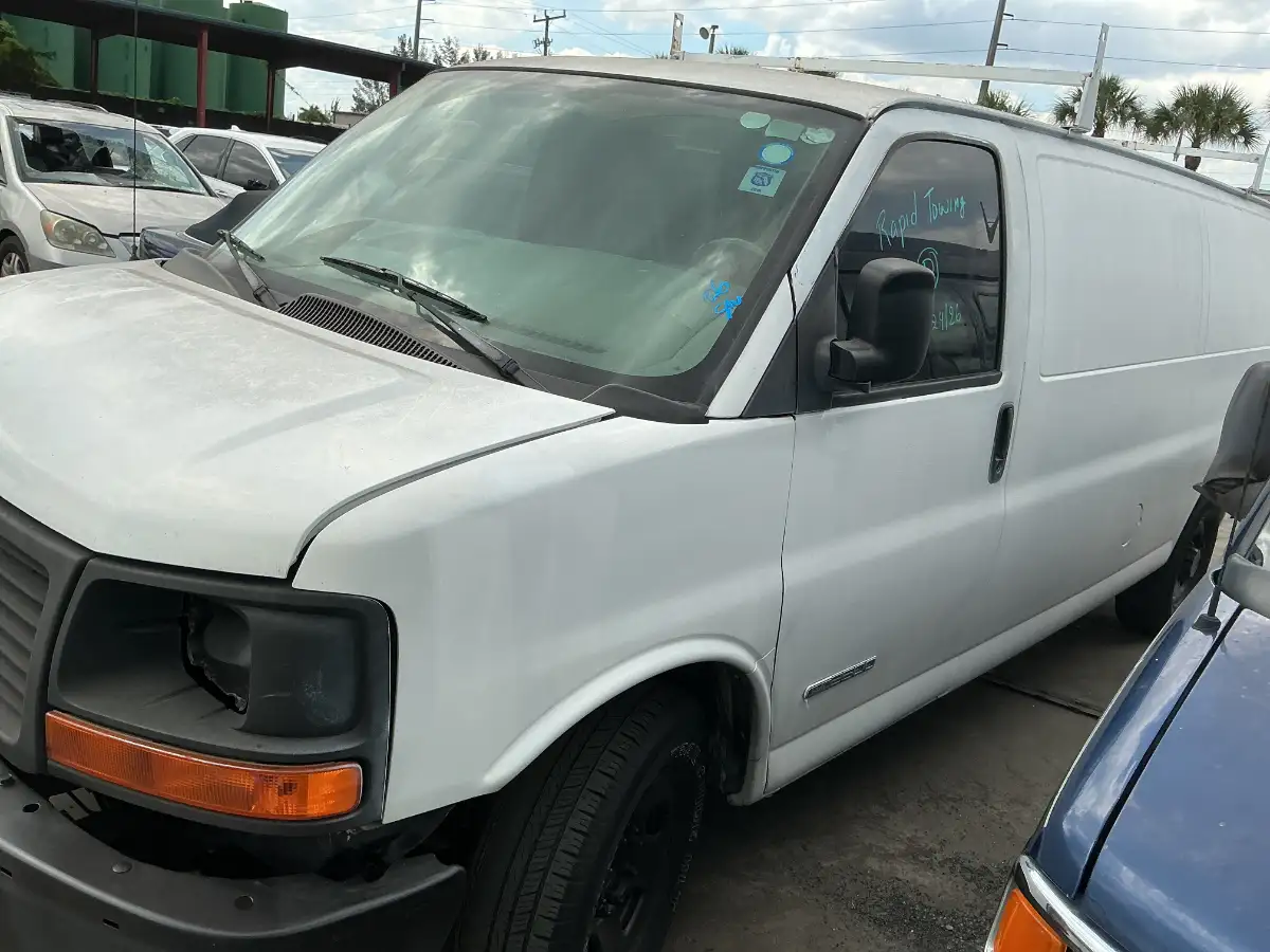 Photo of 2006 Gmc Savana