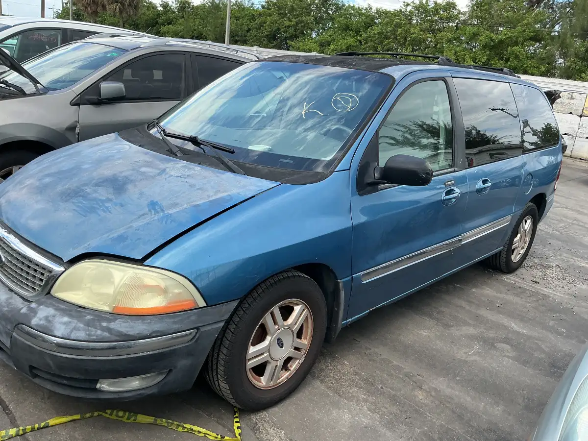 Photo of 2003 Ford Windstar