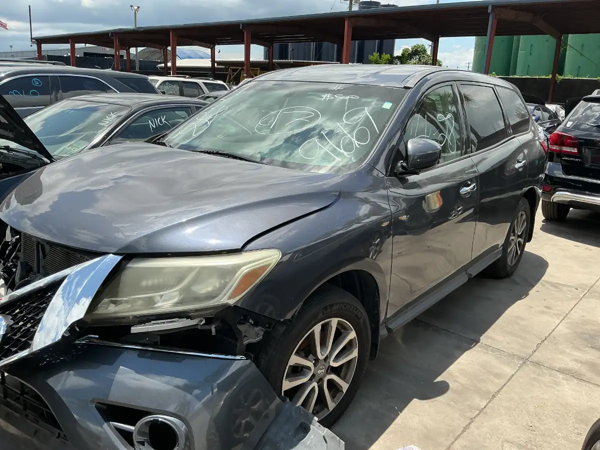 Photo of 2014 Nissan Pathfinder