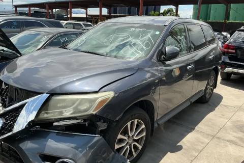 Photo of 2014 Nissan Pathfinder