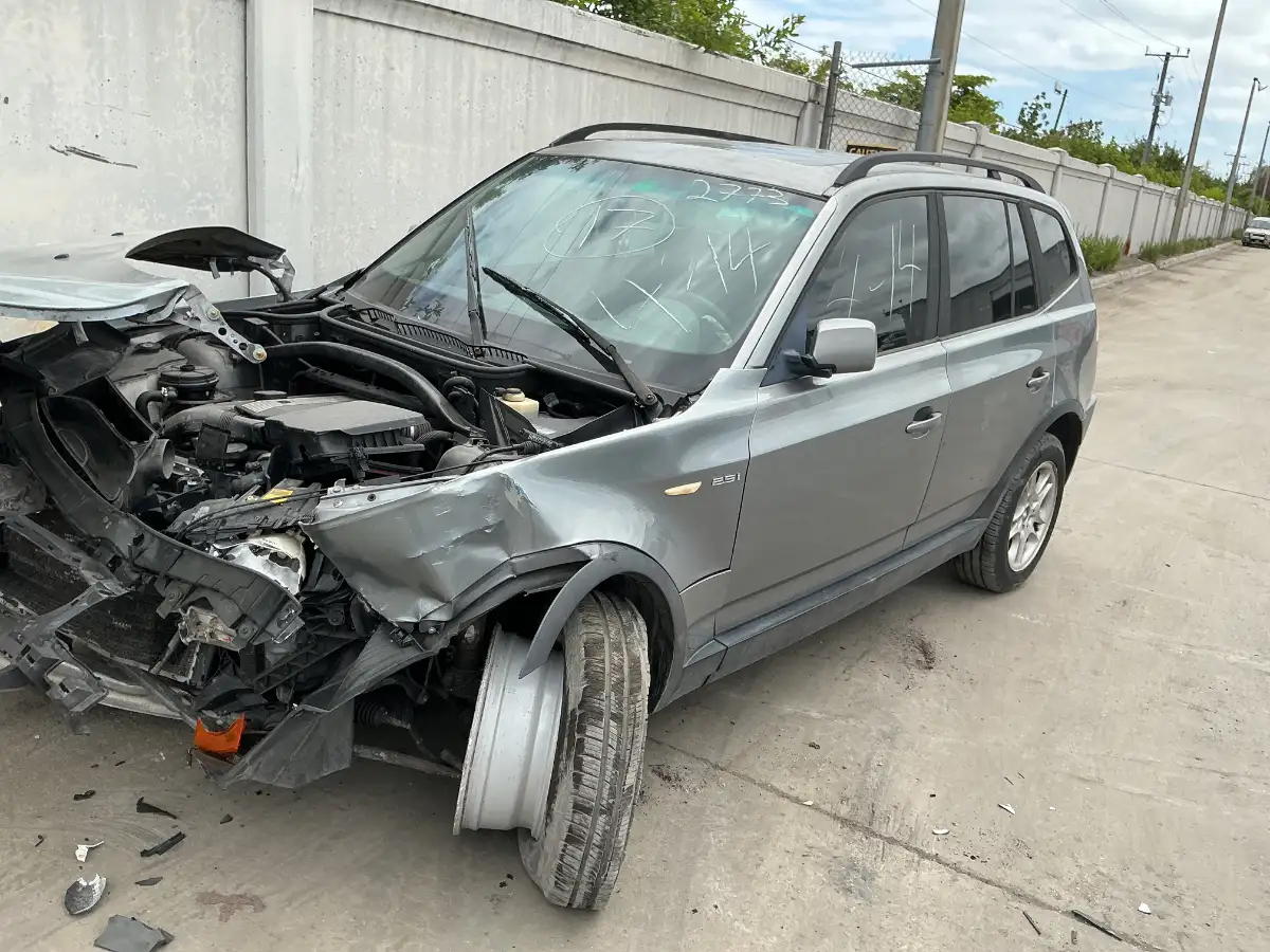 Photo of 2004 Bmw X3