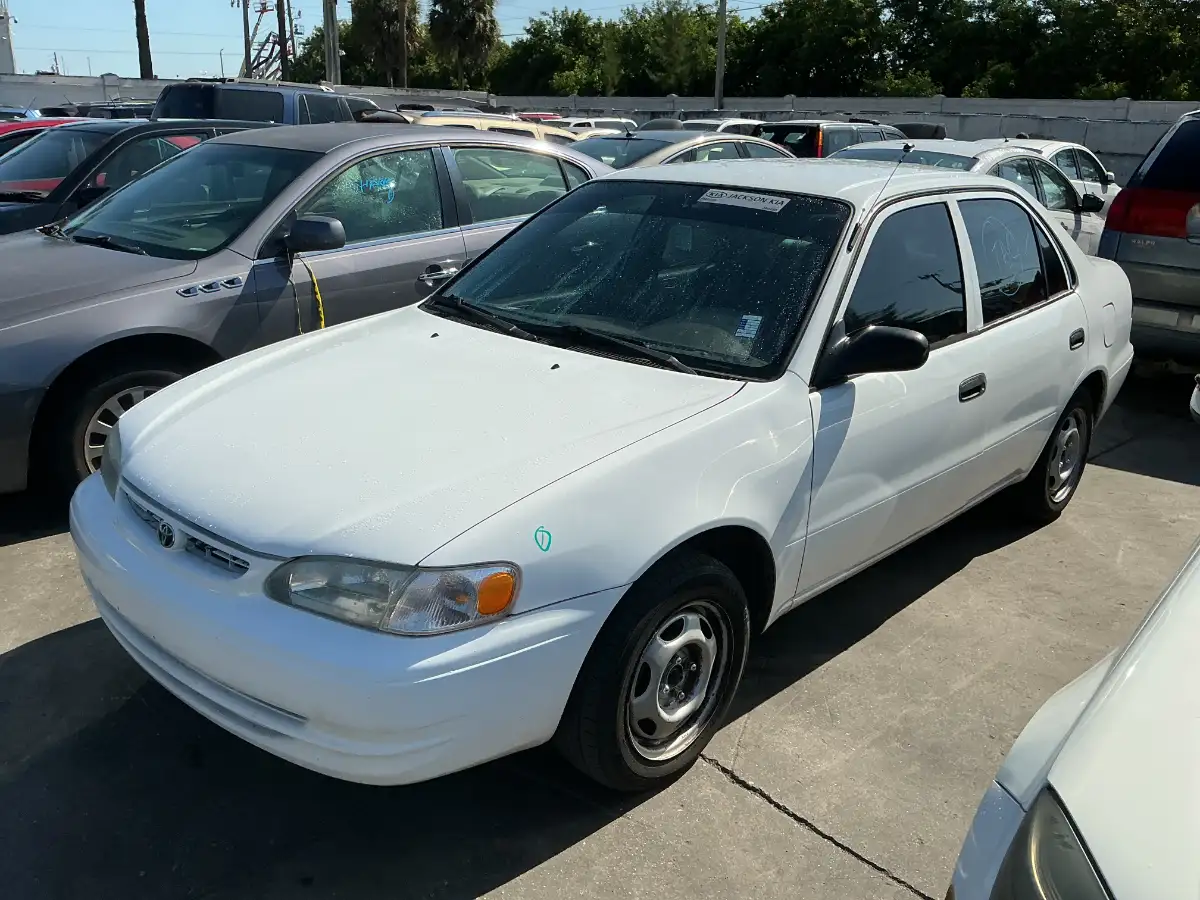 Photo of 2000 Toyota Corolla