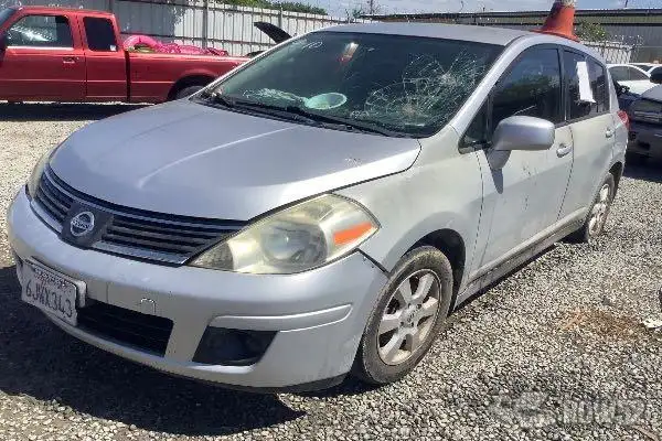 Photo of 2009 Nissan Versa