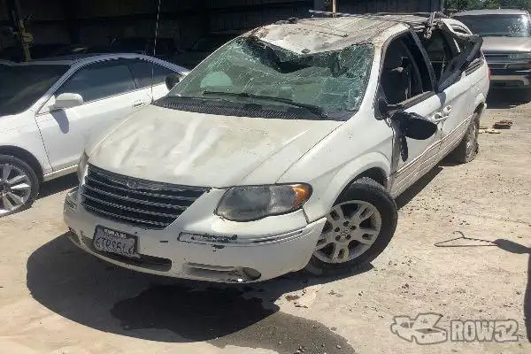 Photo of 2006 Chrysler Town & Country