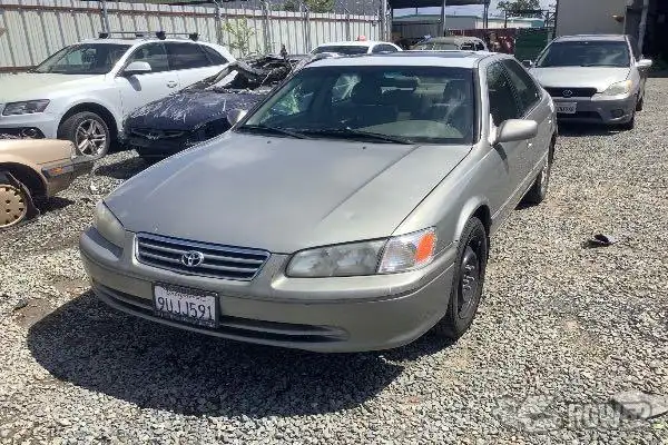 Photo of 2000 Toyota Camry