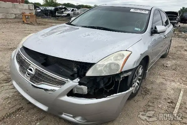 Photo of 2010 Nissan Altima