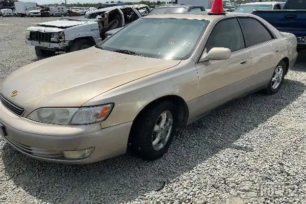 Photo of 1997 Lexus ES 300