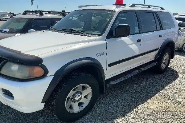 Photo of 2003 Mitsubishi Montero Sport