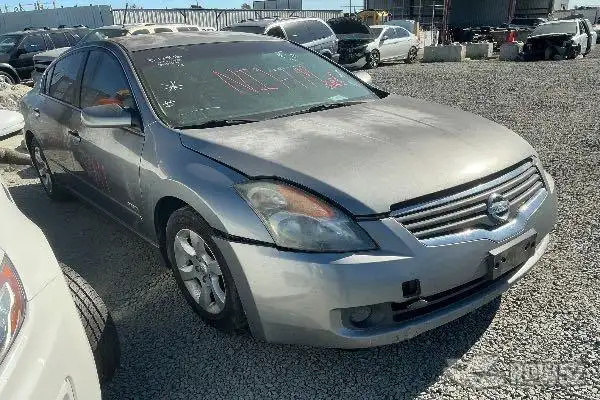 Photo of 2008 Nissan Altima Hybrid
