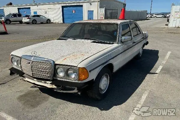 Photo of 1980 Mercedes-Benz 240