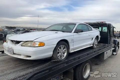 Photo of 1998 Ford Mustang